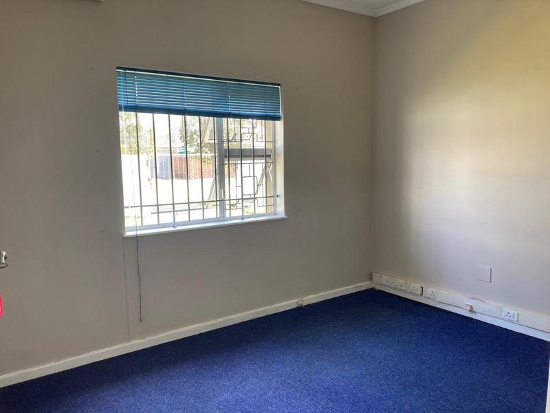To Let Commercial Property for Rent in Newton Park Eastern Cape